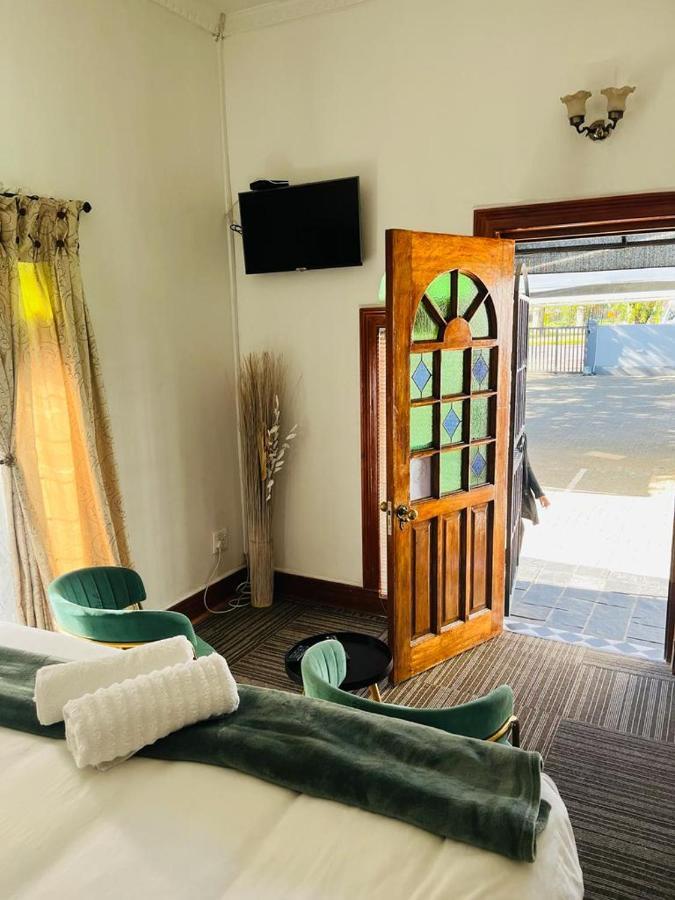 St Eve Lodge & Spa Блумфонтейн Экстерьер фото