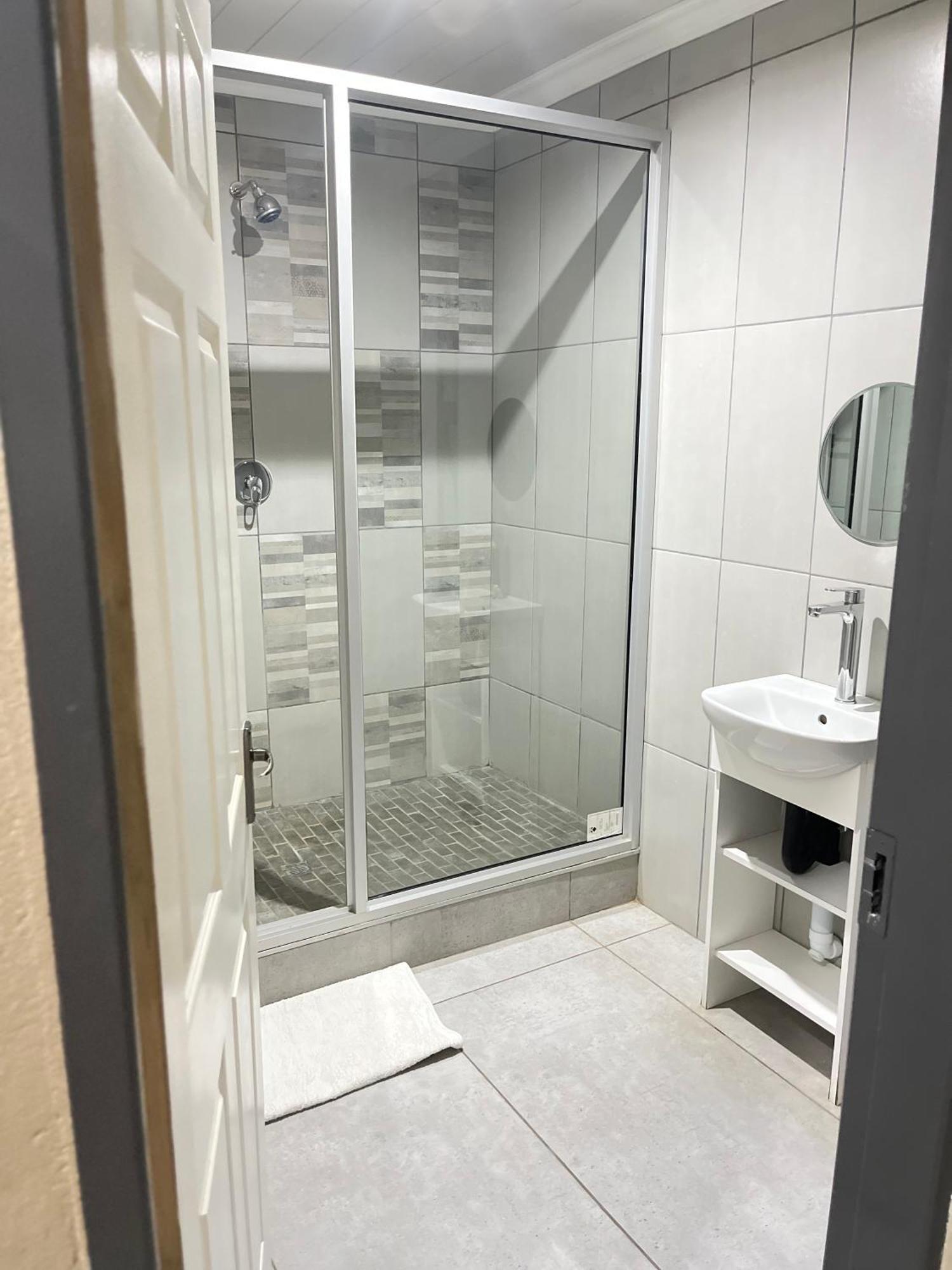 St Eve Lodge & Spa Блумфонтейн Экстерьер фото