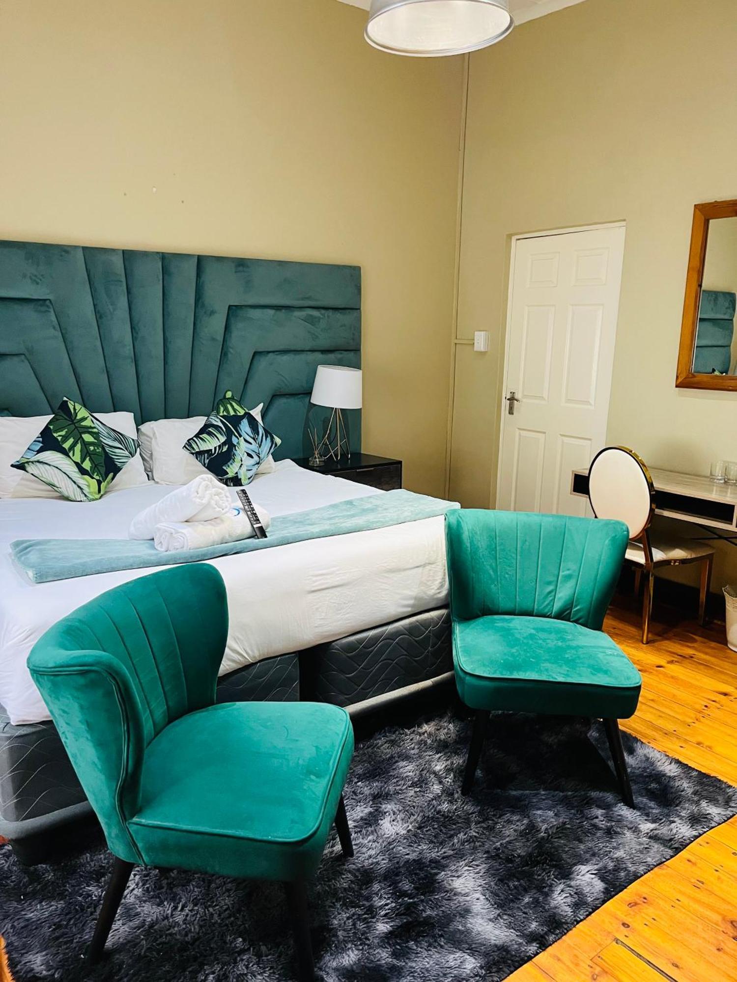 St Eve Lodge & Spa Блумфонтейн Экстерьер фото